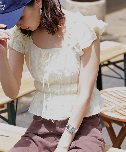 FREE'S MART（フリーズマート）の「◆前後２ＷＡＹ肩フリルシャーリングペプラムブラウス（シャツ/ブラウス・レディース・イエロー/ホワイト系その他/ブラック・FREE）」の10枚目の写真