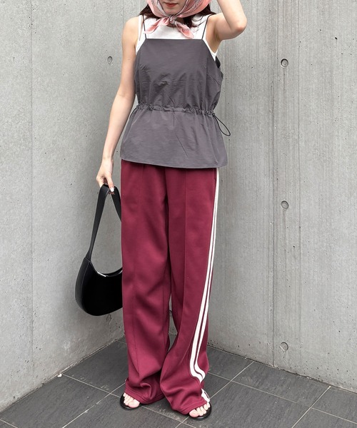ISOOK(アイスー)の「【ISOOK / アイスー】ドローコードビスチェ / ナイロンライク キャミソール タンクトップ レイヤード 重ね着 ショート丈 ミドル丈 クロップド丈 短丈 ドローコード ドロスト フレア チャコール ブラック 黒 ZOZOTOWN限定(キャミソール・レディース・チャコールグレー/ブラック・FREE)」の11枚目の写真