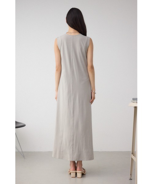 AZUL by moussy(アズールバイマウジー)の「ステッチフレアカットワンピース(ワンピース・レディース・グレー/ブラック/レッド・SMALL/MEDIUM)」の20枚目の写真