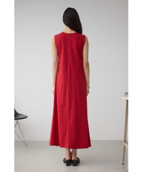 AZUL by moussy(アズールバイマウジー)の「ステッチフレアカットワンピース(ワンピース・レディース・グレー/ブラック/レッド・SMALL/MEDIUM)」の9枚目の写真