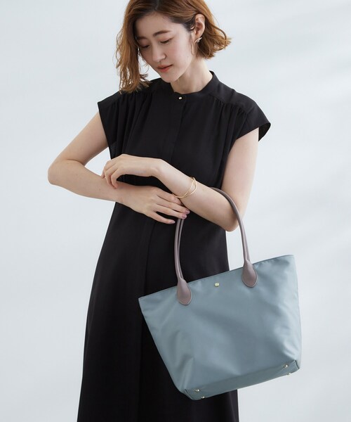 grove（グローブ）の「【撥水・軽量】シンプルキャリーオントート（トートバッグ・レディース・ブラック/ダークグレー/サックスブルー/ライトベージュ・00）」の4枚目の写真
