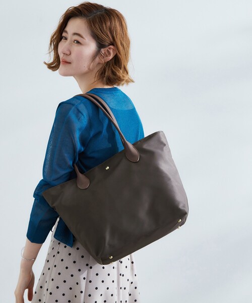 grove（グローブ）の「【撥水・軽量】シンプルキャリーオントート（トートバッグ・レディース・ブラック/ダークグレー/サックスブルー/ライトベージュ・00）」の5枚目の写真