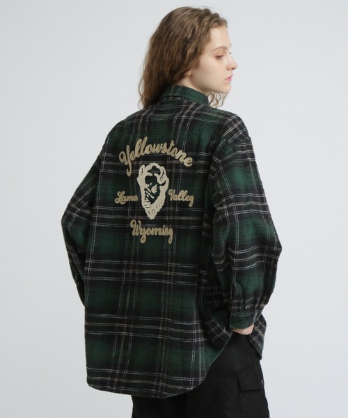 AVIREX(アヴィレックス)の「EMBROIDERY CHECK SHIRT/刺繍チェックシャツ(シャツ/ブラウス・レディース・ネイビー/ピンク/グリーン・F)」の2枚目の写真
