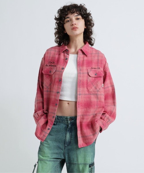 AVIREX(アヴィレックス)の「EMBROIDERY CHECK SHIRT/刺繍チェックシャツ(シャツ/ブラウス・レディース・ネイビー/ピンク/グリーン・F)」の4枚目の写真
