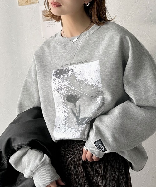 Java（ジャバ）の「《JaVaジャバコラボ》さりげない光沢感が目を惹く♪かすれボックス箔プリントオーバーサイズ裏起毛スウェット（長袖）（スウェット・レディース・オフホワイト/杢グレー・SMALL/MEDIUM/LARGE/X-LARGE）」の20枚目の写真