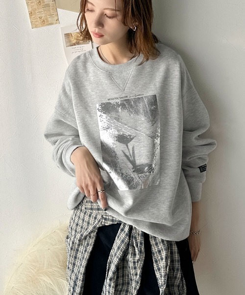 Java（ジャバ）の「《JaVaジャバコラボ》さりげない光沢感が目を惹く♪かすれボックス箔プリントオーバーサイズ裏起毛スウェット（長袖）（スウェット・レディース・オフホワイト/杢グレー・SMALL/MEDIUM/LARGE/X-LARGE）」の22枚目の写真