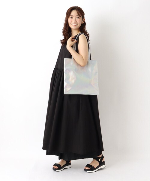 one'sterrace（ワンズテラス）の「SE メタリック A4フラットトート（トートバッグ・レディース・その他・99）」の11枚目の写真