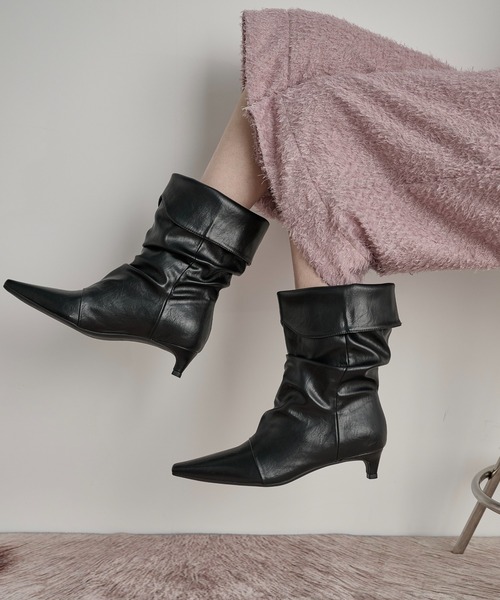 THE YOn（ザヨン）の「フェイクレザーカフショートブーツ（ブーツ・レディース・ブラック/ブラウン・37/39/38）」の16枚目の写真