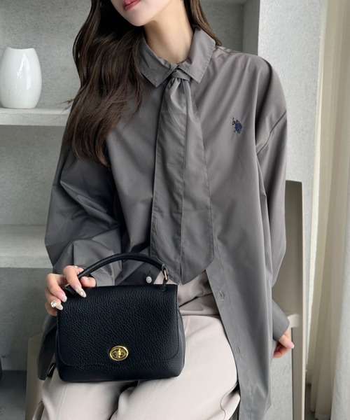 U.S. POLO ASSN.(ユーエスポロアッスン)の「【Ada.別注 U.S. POLO ASSN】ネクタイ結び可能! ボウタイ セット オーバーサイズ シャツ(シャツ/ブラウス・レディース・ライトブルー/チャコール/ネイビー/ホワイト/ベージュ/ピンク・M/L/S)」の9枚目の写真