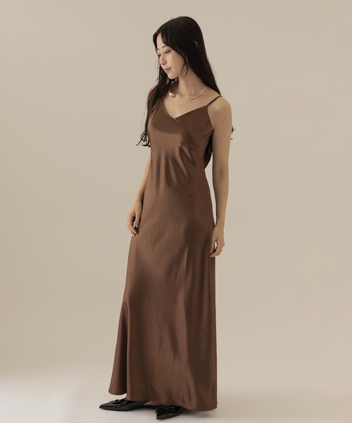 SUWDEE(スーディー)の「sequins knit × camisole dress 3set(ワンピース・レディース・アイボリー/ブラウン・M)」の11枚目の写真