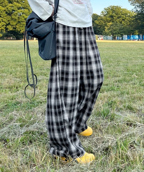 ABYS(アビス)の「チェックイージーパンツ(その他パンツ・レディース・ブラック/ブラウン・LARGE/MEDIUM)」の19枚目の写真