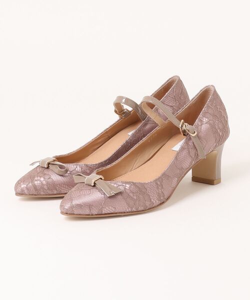 JILL STUART（ジルスチュアート）の「リボンモチーフストラップレースパンプス（パンプス・レディース・ブラック系その他2/ピンクベージュ・22.5cm/23.0cm/24.0cm/24.5cm/23.5cm）」の2枚目の写真