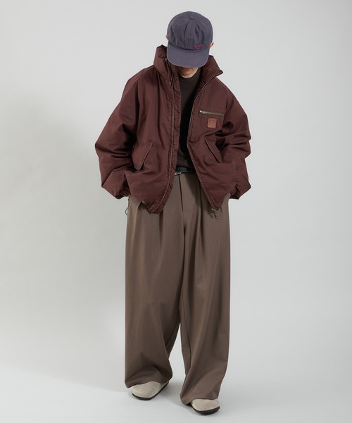 Perushu（ペルーシュ）の「ライトダック中綿ボリュームスタンド