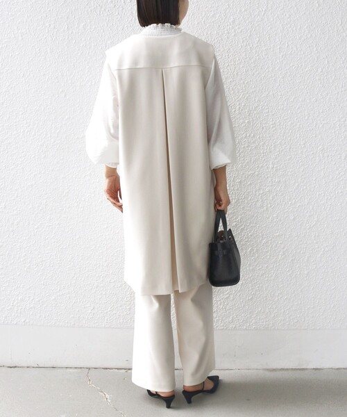 ships little black（シップスリトルブラック）の「【SHIPS別注】kaene:〈洗濯機可能〉ダンボール ストレート タック パンツ（セレモニー対応可）（その他パンツ・レディース・ネイビー/ナチュラル・38/36）」の12枚目の写真