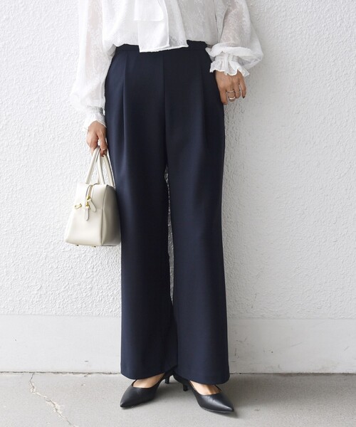 ships little black（シップスリトルブラック）の「【SHIPS別注】kaene:〈洗濯機可能〉ダンボール ストレート タック パンツ（セレモニー対応可）（その他パンツ・レディース・ネイビー/ナチュラル・38/36）」の22枚目の写真