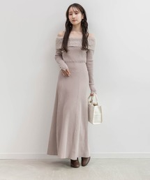 オフショルダー」に該当するワンピース/ドレス（ベージュ系