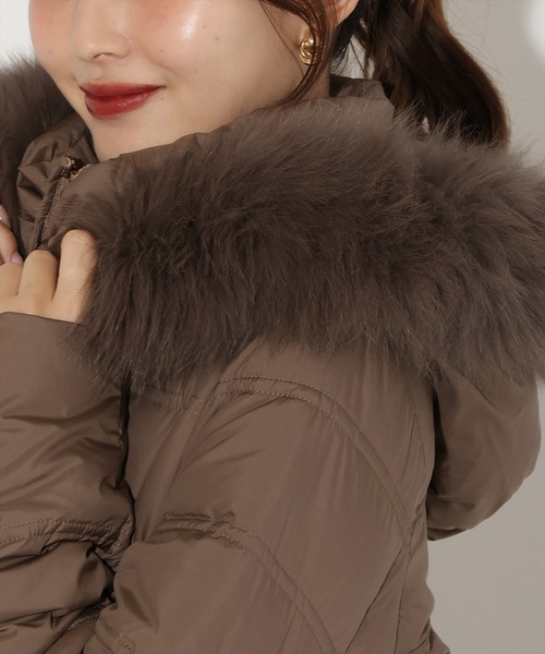 AND COUTURE(アンドクチュール)の「FOXファー付きスーパーロングダウン(ダウンジャケット/コート・レディース・ベージュ/ブラウン/ブラック・FREE)」の18枚目の写真
