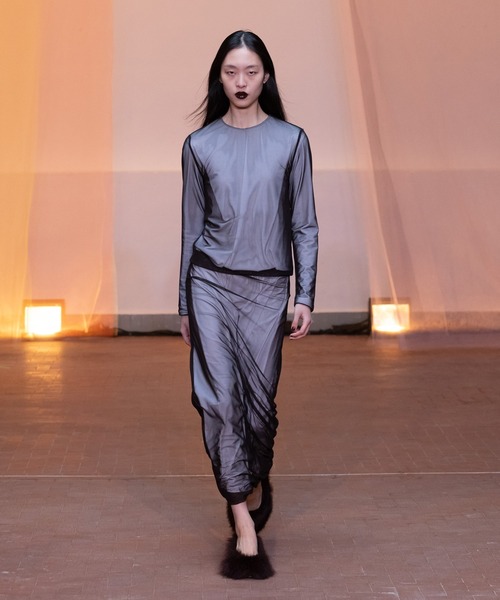 MSGM(エムエスジーエム)の「チュールレイヤード ロングスカート(スカート・レディース・ホワイト×ブラック・S/M)」の5枚目の写真