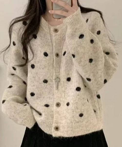 ViViDAY(ビビデー)の「ドット柄ニットカーディガン(カーディガン/ボレロ・レディース・ベージュ/グレー・M)」の9枚目の写真