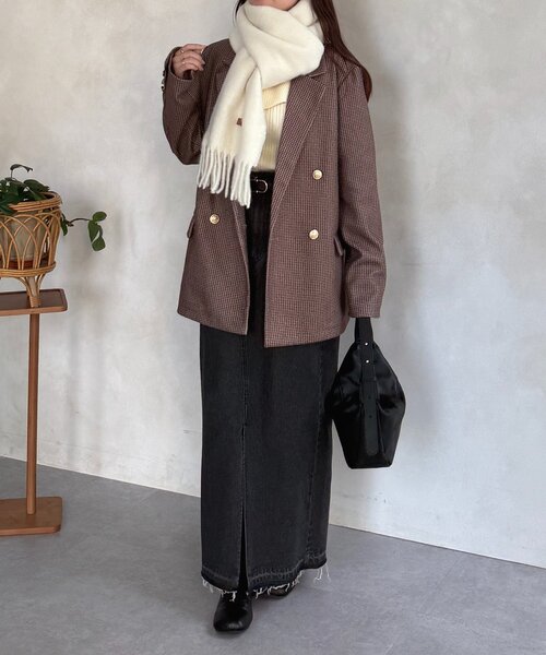 Thevon（ゼボン）の「フリンジボリュームマフラー（マフラー・レディース・ブラウン/オレンジ/アイボリー・FREE）」の6枚目の写真