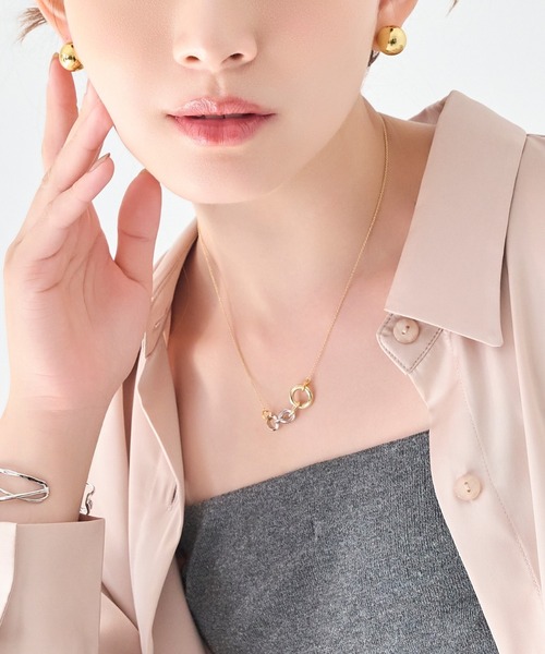 Phoebe（フィービィー）の「【金属アレルギー対応】ミックスループメタルネックレス（ネックレス・レディース・イエローゴールド/シルバー・FREE）」の5枚目の写真