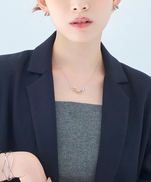 Phoebe（フィービィー）の「【金属アレルギー対応】ミックスループメタルネックレス（ネックレス・レディース・イエローゴールド/シルバー・FREE）」の9枚目の写真