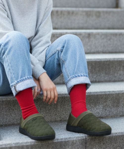 MEI(メイ)の「【MEI/メイ】キルトモックシューズ / 2WAY バブーシュ / ひょうたんキルト / 裏ボア / ユニセックス / キャンプ / ルームシューズ(スリッポン・メンズ・グレー/オリーブドラブ/ブラック・M/S/L)」の19枚目の写真