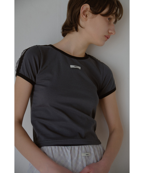 LETERIE(レテリー)の「LACE LINE T-SHIRT_CHARCOAL(Tシャツ/カットソー・レディース・チャコール・FREE)」の2枚目の写真