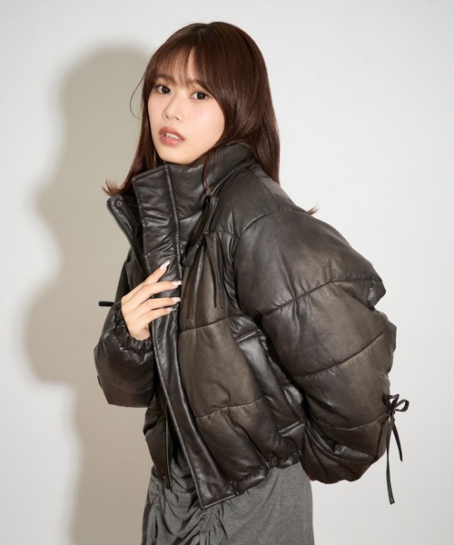 apres jour mignon(アプレジュールミニョン)の「ヴィンテージフェイクレザーリボン中綿ブルゾン(ブルゾン・レディース・チャコールグレー/ブラック/ブラウン系その他・フリー/LARGE)」の19枚目の写真