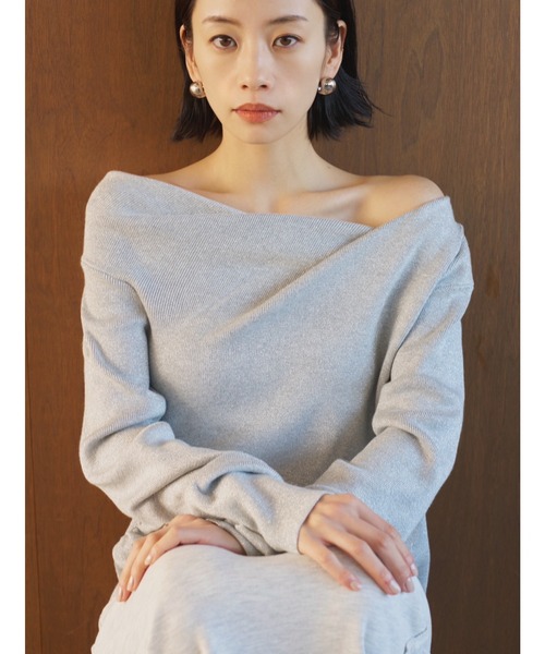 AIC.（エーアイシー）の「マルチウェイドレープラメニットトップス（その他トップス・レディース・ブラウン/グレー・FREE）」の4枚目の写真