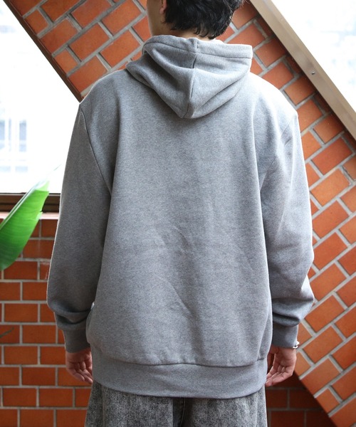 Calvin Klein(カルバン・クライン)の「Calvin Klein CKロゴ裏起毛パーカー(パーカー・メンズ・グレー・X-LARGE/MEDIUM/LARGE)」の7枚目の写真