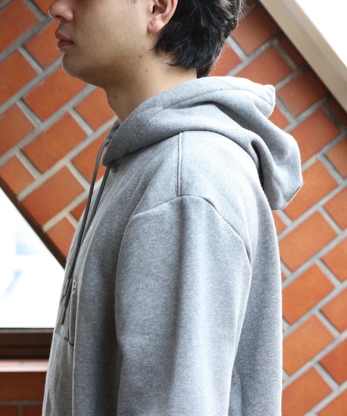 Calvin Klein(カルバン・クライン)の「Calvin Klein CKロゴ裏起毛パーカー(パーカー・メンズ・グレー・X-LARGE/MEDIUM/LARGE)」の10枚目の写真