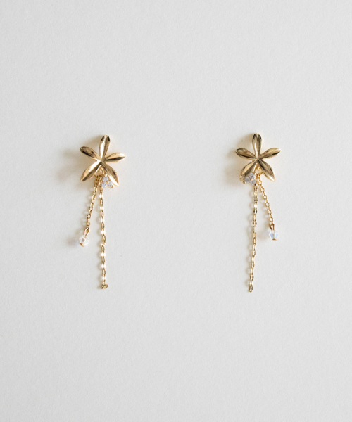 MERRYMOTIVE（メリーモチーブ）の「Gold flower drop chain earring（ピアス（両耳用）・レディース・その他・FREE）」の2枚目の写真