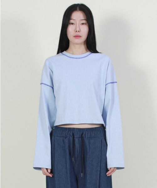 DEMARC（ドゥマーク）の「カラー スティッチ マキシ クロップTシャツ スカイブルー（Tシャツ/カットソー・レディース・その他・MEDIUM/LARGE）」の2枚目の写真
