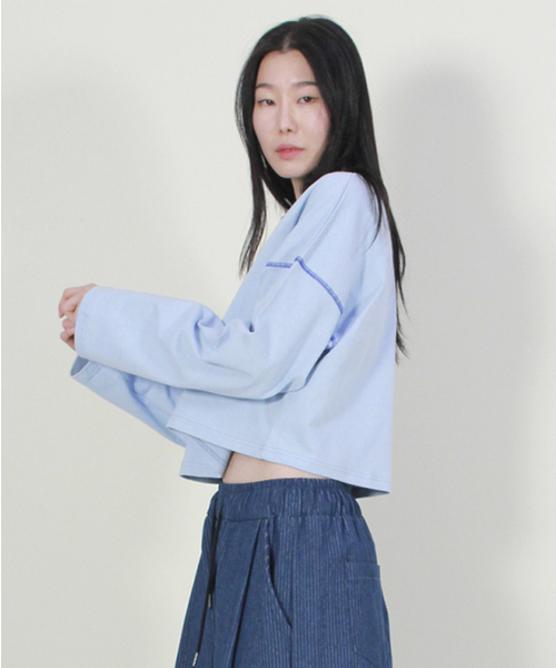 DEMARC（ドゥマーク）の「カラー スティッチ マキシ クロップTシャツ スカイブルー（Tシャツ/カットソー・レディース・その他・MEDIUM/LARGE）」の3枚目の写真