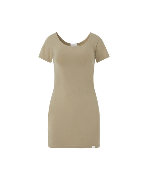 A.R.U(エイアールユー)の「U NECK MINI DRESS(ワンピース・レディース・ホワイト/ブラック/ネイビー/レッド/オレンジ/Beige・SMALL/MEDIUM)」の4枚目の写真