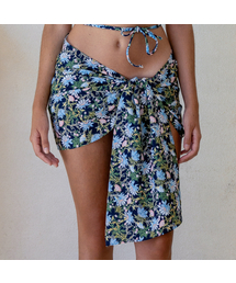 LEAUET（ルエ）の「Morgan Navy Floral Mini Sarong（水着・レディース）」