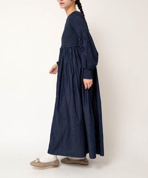 RNA-N(アールエヌエーエヌ)の「D1687 4.5ozデニムシャーリングワンピース(ワンピース・レディース・ライトインディゴブルー/ワンウォッシュ・MEDIUM/SMALL)」の11枚目の写真