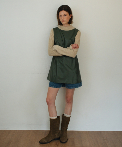 UNNOUT(アナウト)の「VEGAN LEATHER BABY DOLL DRESS GREEN(ワンピース・レディース・その他・SMALL/MEDIUM)」の1枚目の写真