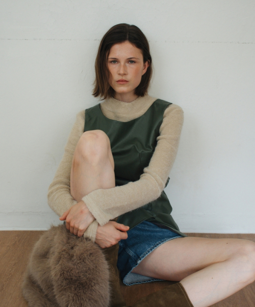 UNNOUT(アナウト)の「VEGAN LEATHER BABY DOLL DRESS GREEN(ワンピース・レディース・その他・SMALL/MEDIUM)」の4枚目の写真