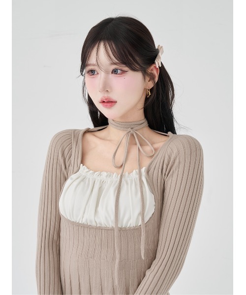 Darich（ダーリッチ）の「ネックリボンデザインフレアニットミニ