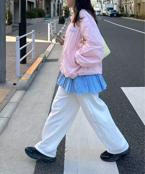 PILIT（ピリット）の「ハーフジップ ナイロンプルオーバー（その他トップス・レディース・ベージュ/ピンクベージュ/ブルー・MEDIUM）」の10枚目の写真