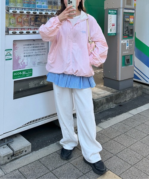 PILIT（ピリット）の「ハーフジップ ナイロンプルオーバー（その他トップス・レディース・ベージュ/ピンクベージュ/ブルー・MEDIUM）」の6枚目の写真