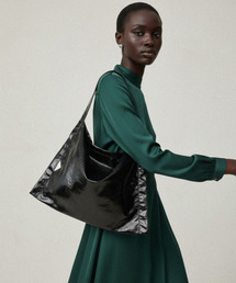 MANIG（マニジ）の「セモバック スモール ブラック（ショルダーバッグ）」