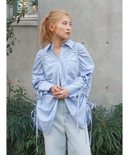 Ungrid(アングリッド)の「ギャザーデザインルーズシャツ(シャツ/ブラウス・レディース・ミント/パープル/ピンク/オフホワイト/ブルー・FREE)」の4枚目の写真