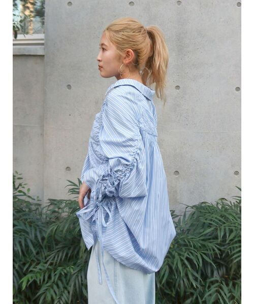 Ungrid(アングリッド)の「ギャザーデザインルーズシャツ(シャツ/ブラウス・レディース・ミント/パープル/ピンク/オフホワイト/ブルー・FREE)」の17枚目の写真