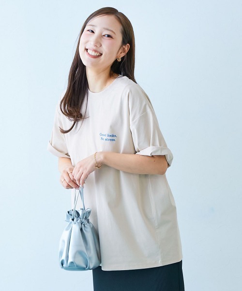 devirock(デビロック)の「【イージーウォッシュ】乾燥機OK 防汚 大人 刺繍デザイン 半袖Tシャツ(Tシャツ/カットソー・レディース・ライトグレー系1/ベージュ系1/ブラック系1/ホワイト系1/サックスブルー系1/ブルー系1/ネイビー系1/ブラウン系1/ホワイト系2/ブルー系2・S/M/L/LL)」の1枚目の写真