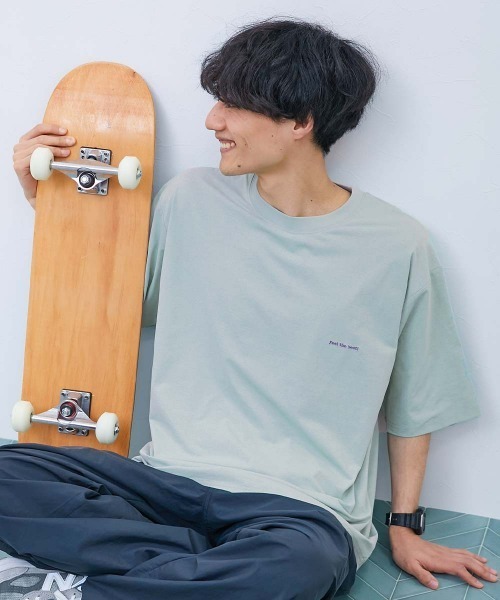 devirock(デビロック)の「【イージーウォッシュ】乾燥機OK 防汚 大人 刺繍デザイン 半袖Tシャツ(Tシャツ/カットソー・レディース・ライトグレー系1/ベージュ系1/ブラック系1/ホワイト系1/サックスブルー系1/ブルー系1/ネイビー系1/ブラウン系1/ホワイト系2/ブルー系2・S/M/L/LL)」の8枚目の写真