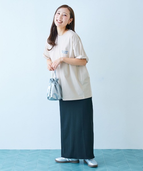 devirock(デビロック)の「【イージーウォッシュ】乾燥機OK 防汚 大人 刺繍デザイン 半袖Tシャツ(Tシャツ/カットソー・レディース・ライトグレー系1/ベージュ系1/ブラック系1/ホワイト系1/サックスブルー系1/ブルー系1/ネイビー系1/ブラウン系1/ホワイト系2/ブルー系2・S/M/L/LL)」の13枚目の写真