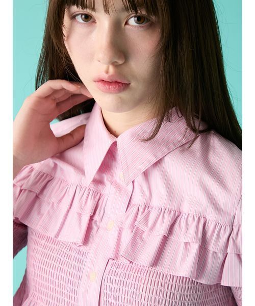 FURFUR(ファーファー)の「シャーリングフリルシャツ(シャツ/ブラウス・レディース・サックスブルー/ホワイト/ピンク・F)」の10枚目の写真